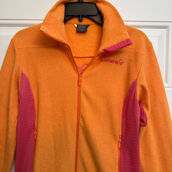 Norrana women’s fleece jacket orange/pink, medium. Long sleeve with zip pockets - Picture 2 of 4